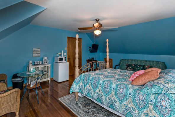 Moonlight Spa and Retreat: 129 Moonlight Dr, Sylva, NC 28779